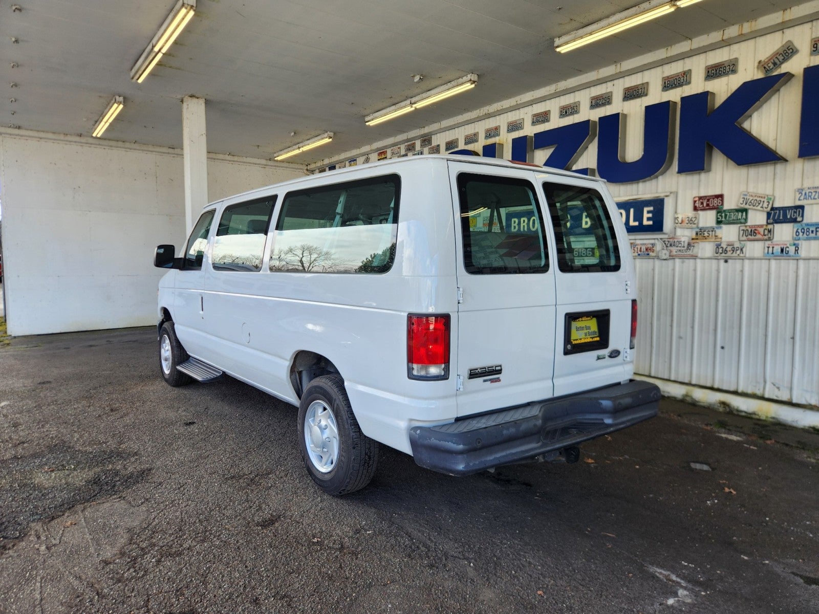 2014 Ford Econoline E-350 XL Passenger
