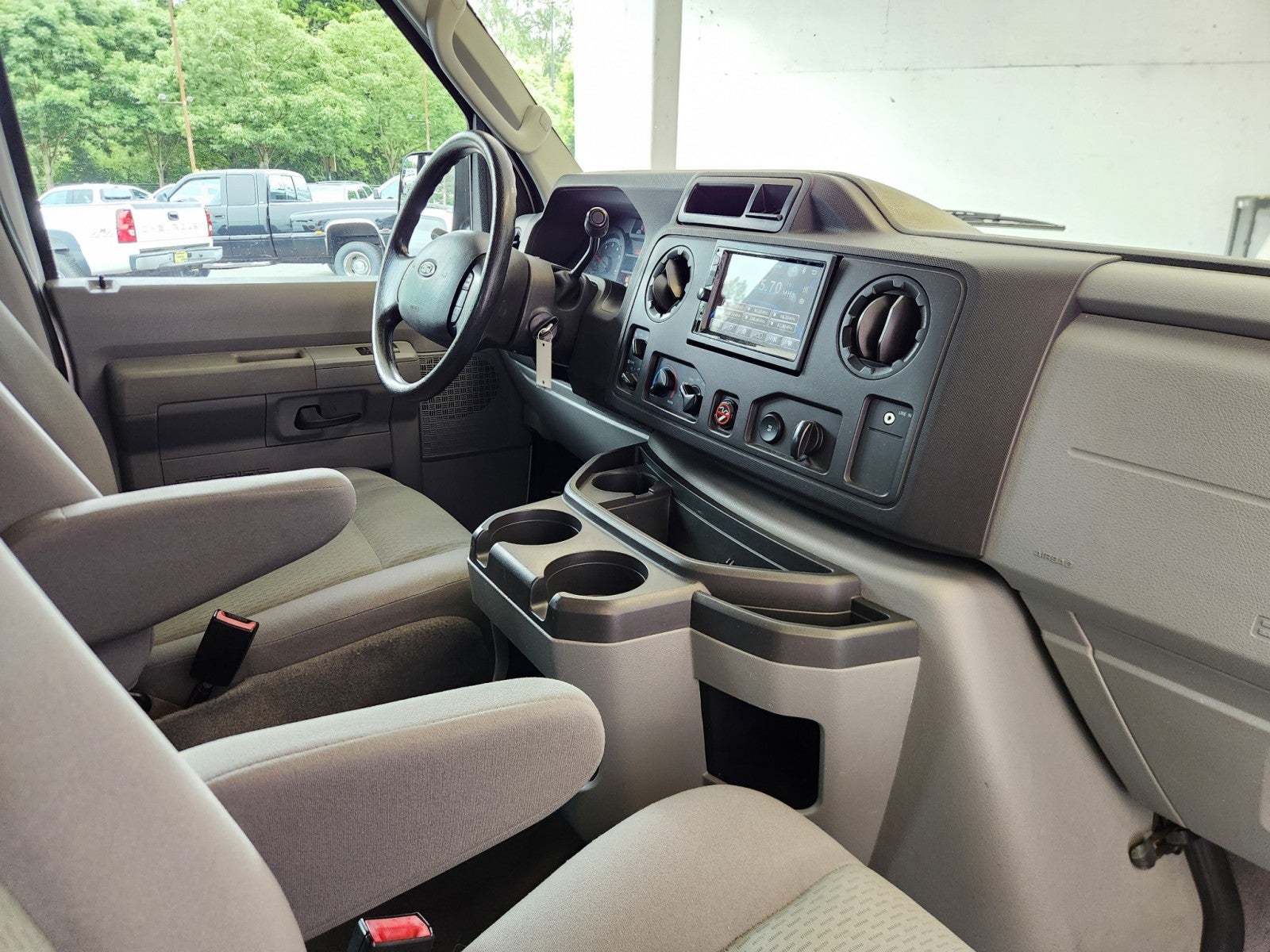 2011 Ford Econoline E-350 XLT