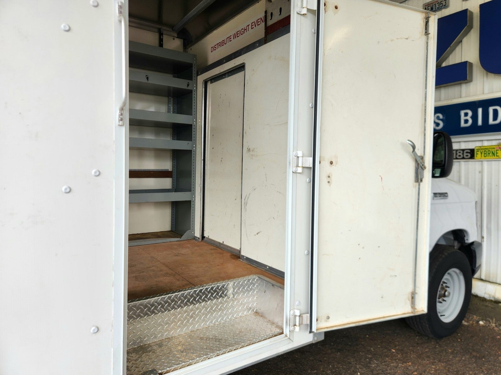 2022 Ford Econoline E-350 Cutaway Box Van