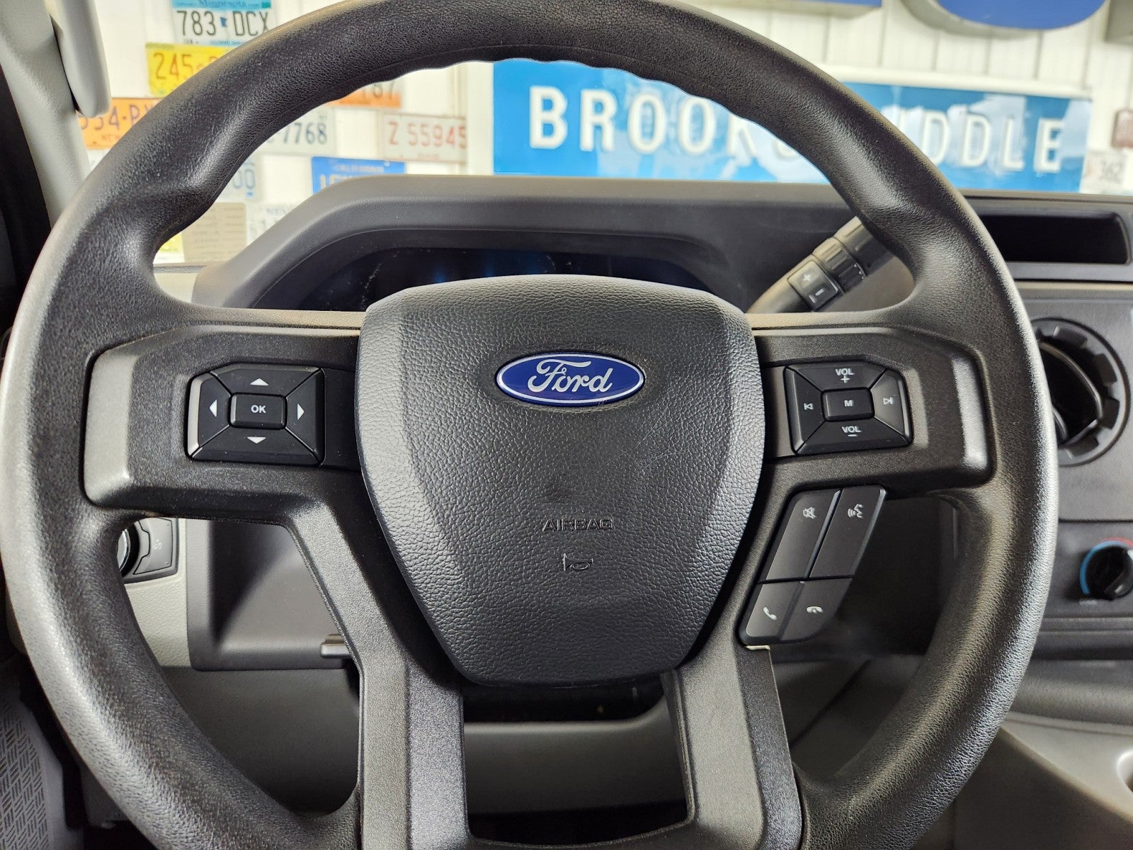 2022 Ford Econoline E-350 Cutaway Box Van