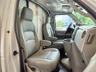 2022 Ford Econoline E-350 Cutaway Box Van