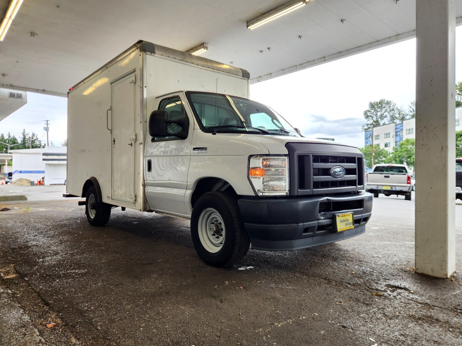 2022 Ford Econoline E-350 Cutaway Box Van