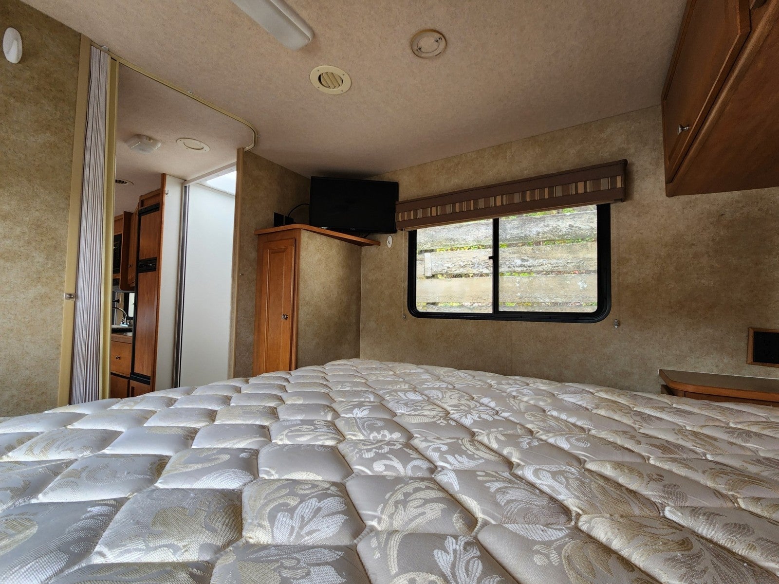 2007 Winnebago Access WF231C