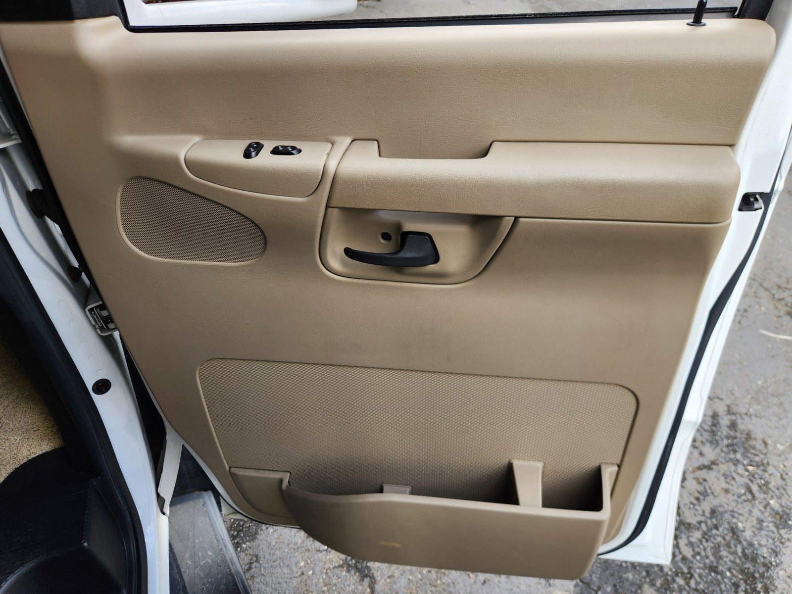 2007 Winnebago Access WF231C