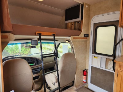 2007 Winnebago Access WF231C