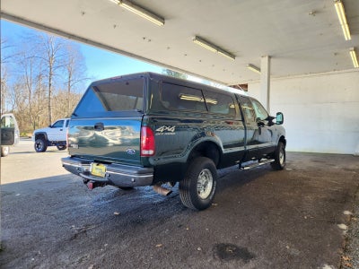 2001 Ford Super Duty F-250 Lariat