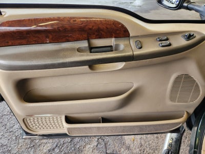 2001 Ford Super Duty F-250 Lariat