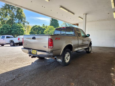 2003 Ford F-150 Lariat