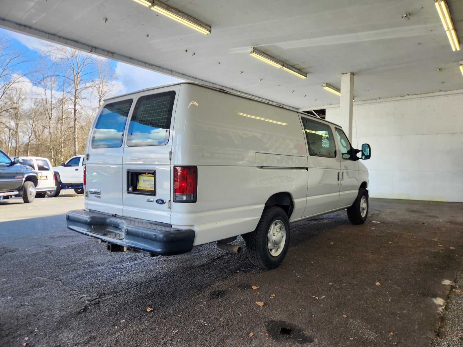 2011 Ford E-350 Econoline Cargo Van