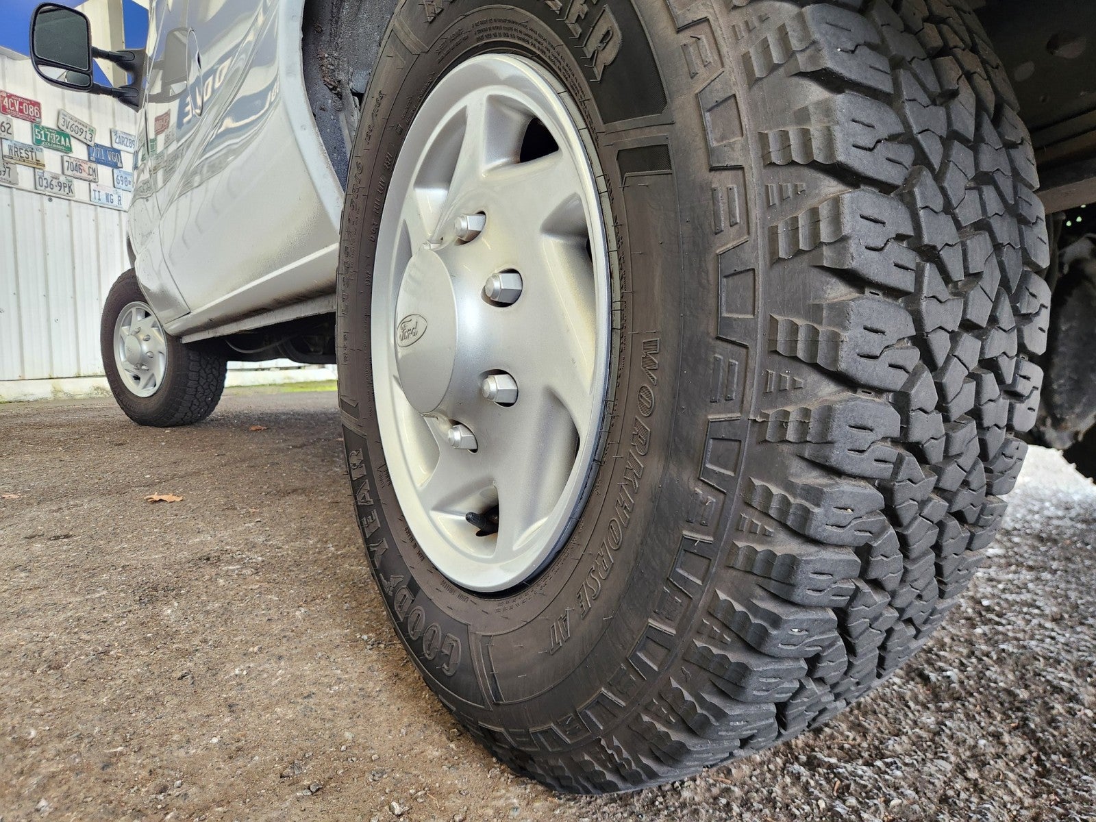 2011 Ford E-350 Econoline Cargo Van