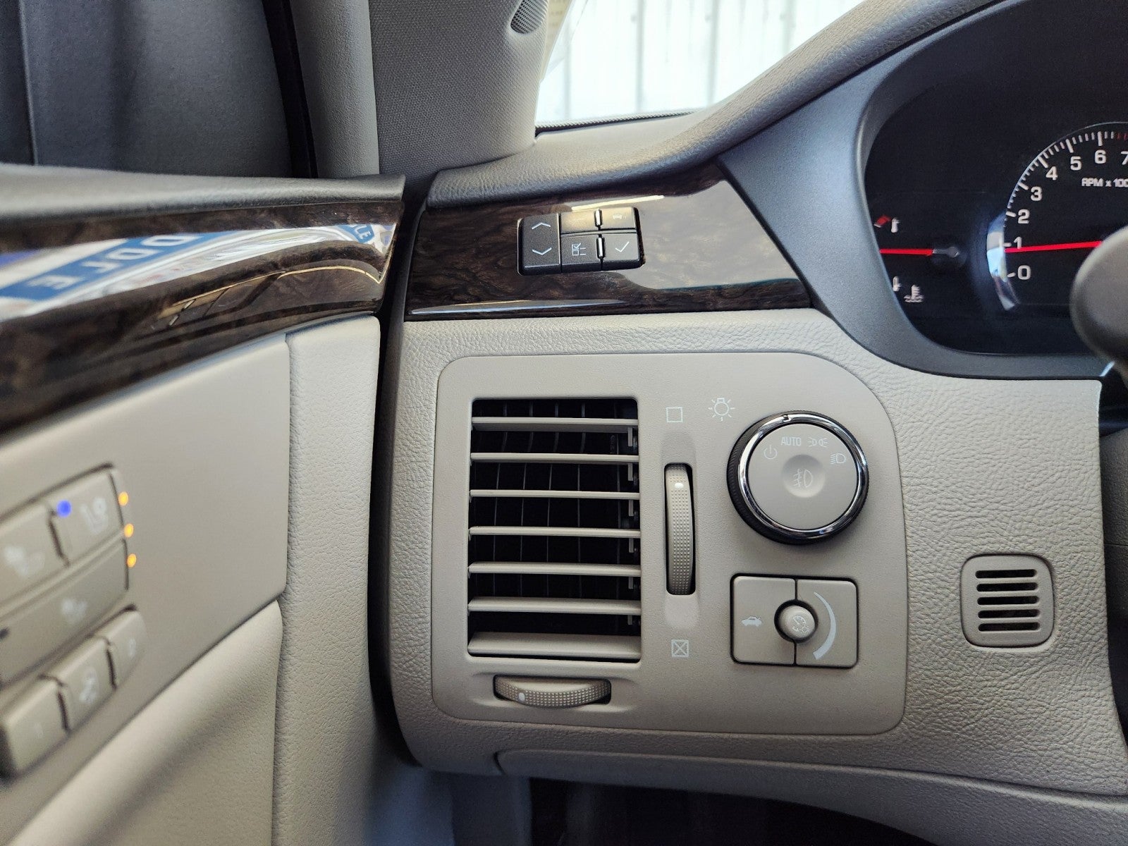 2008 Cadillac DTS Luxury II