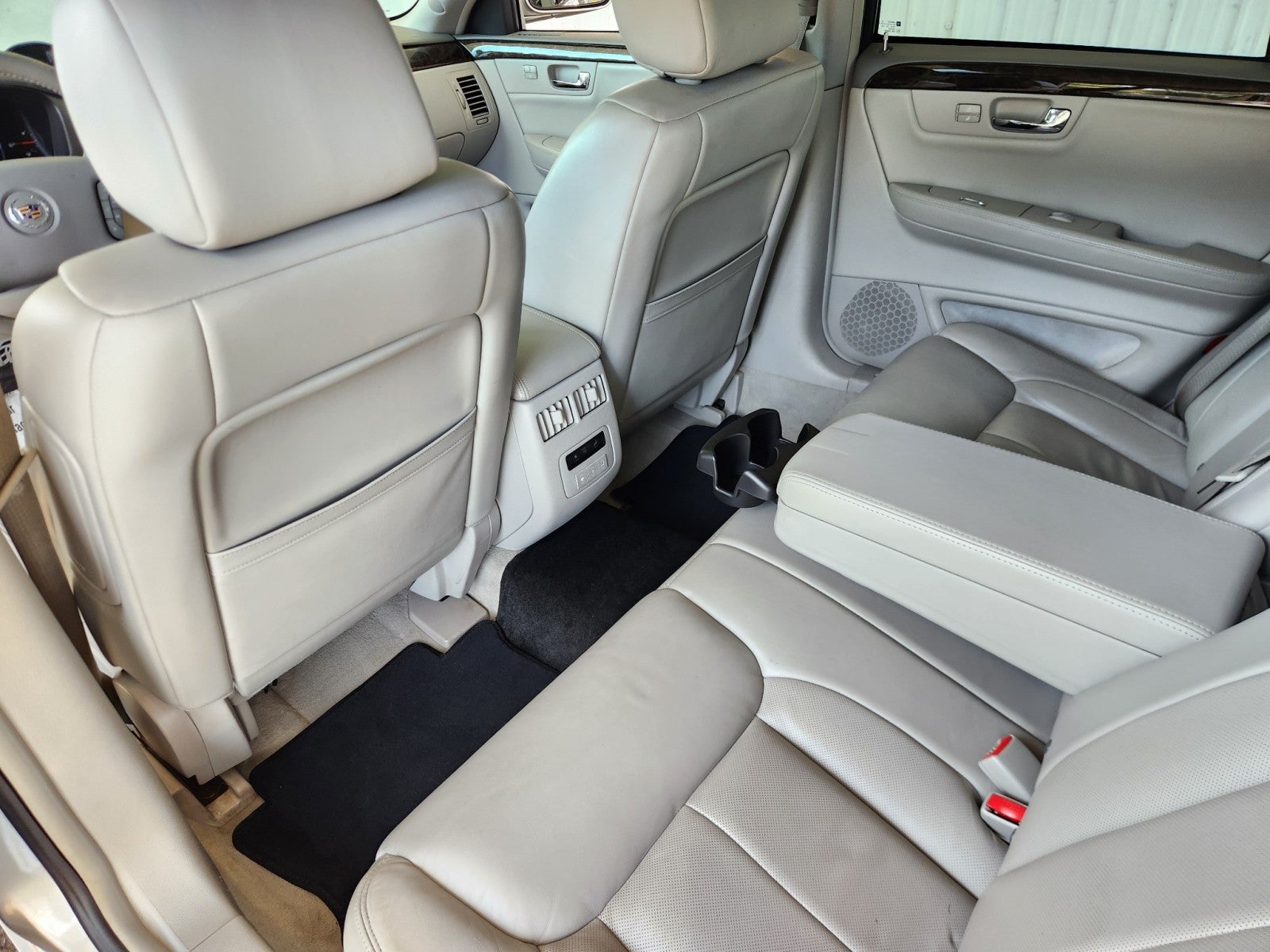 2008 Cadillac DTS Luxury II