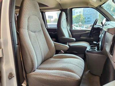 2007 Chevrolet Express 3500 LS Passenger Van