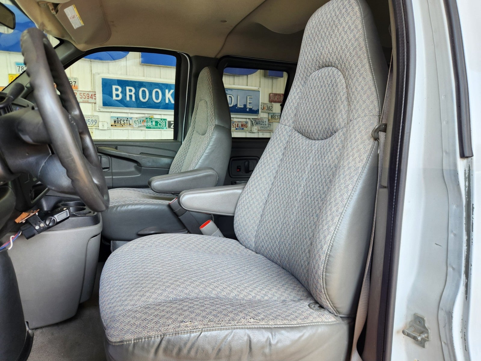 2007 Chevrolet Express 3500 LS Passenger Van