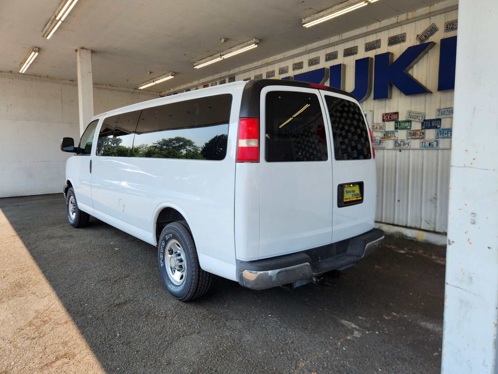 2007 Chevrolet Express 3500 LS Passenger Van