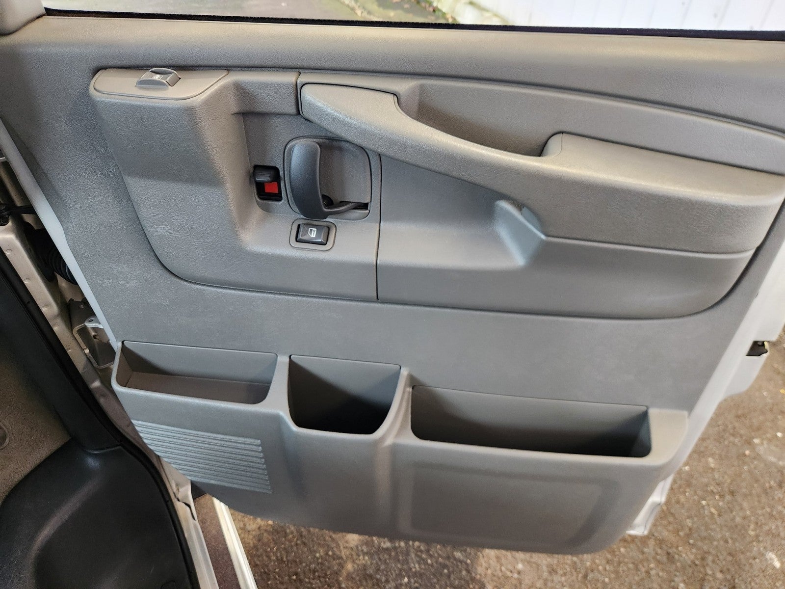 2005 Chevrolet Express Passenger 3500