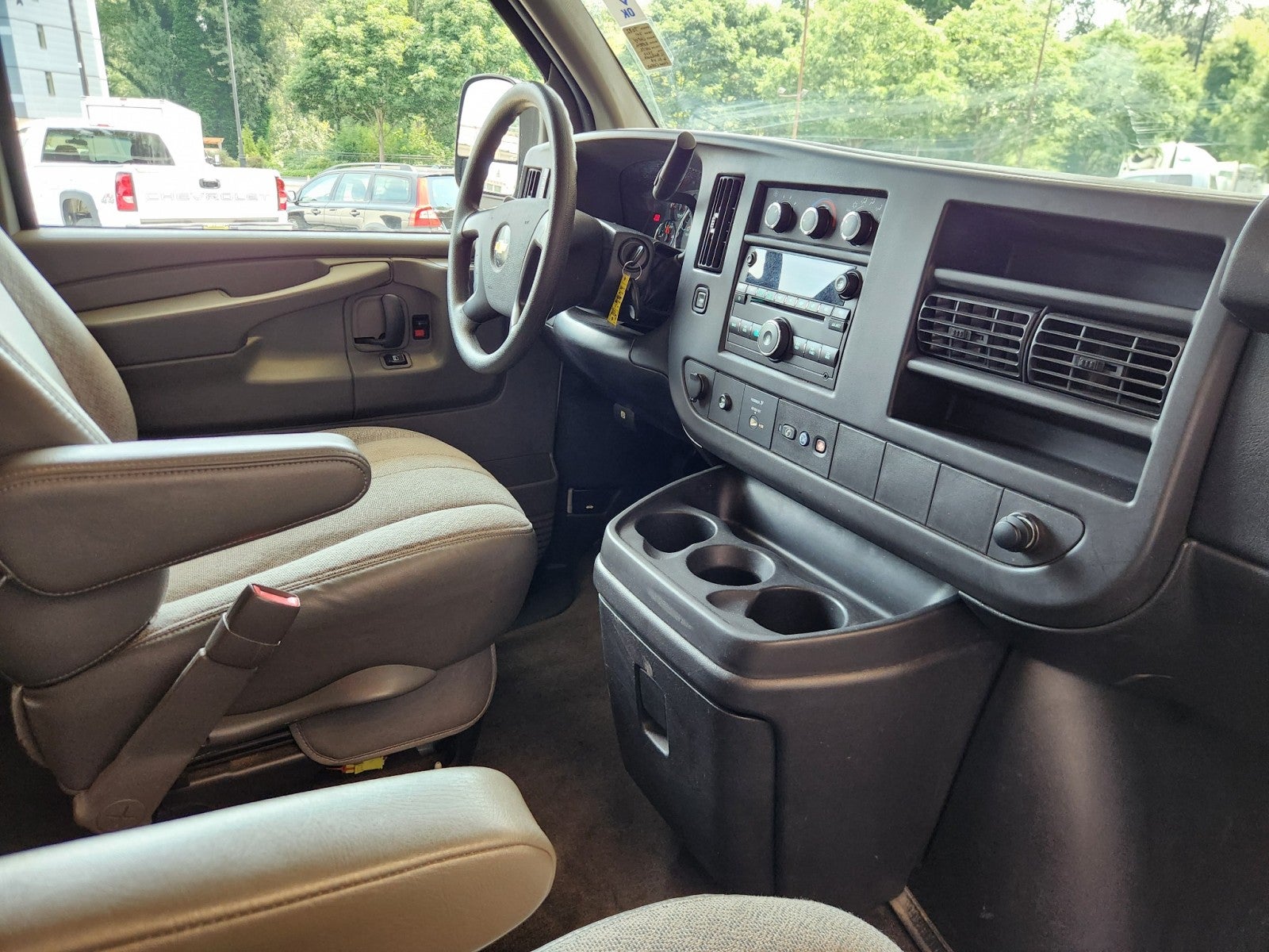 2011 Chevrolet Express Passenger LT 2500