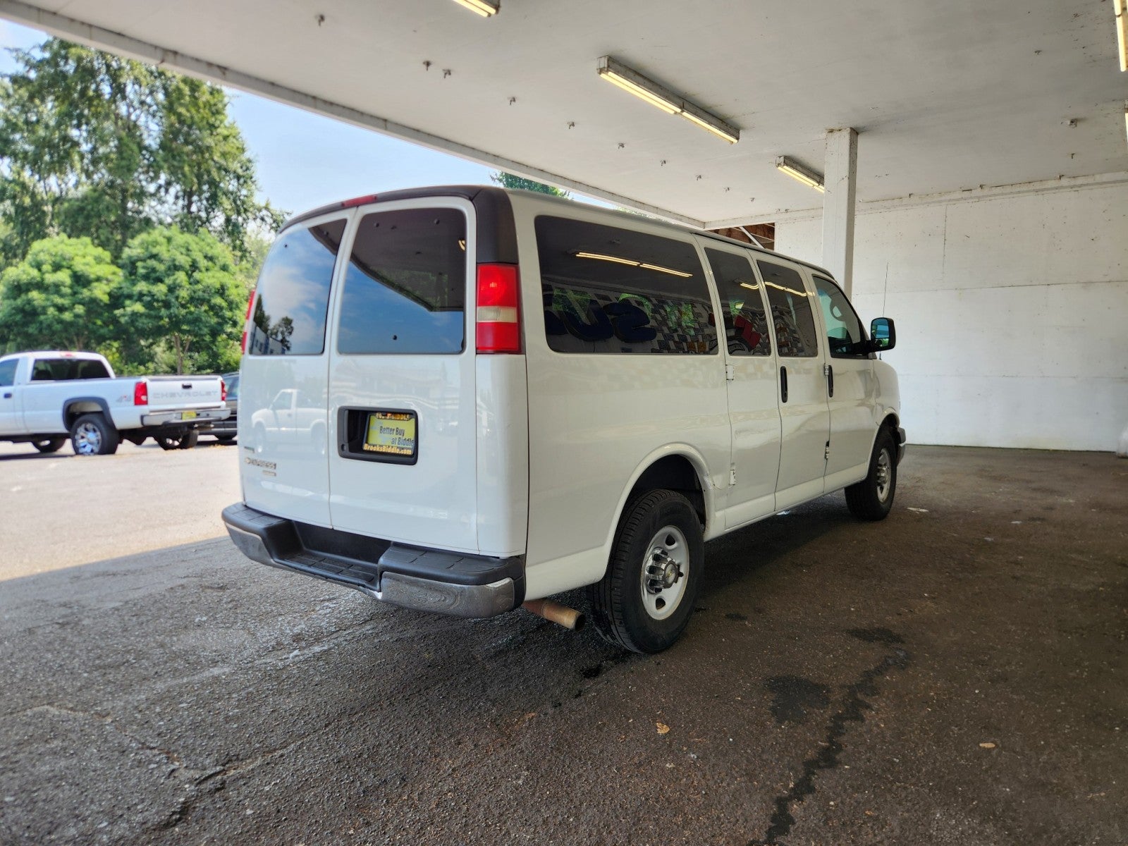 2011 Chevrolet Express Passenger LT 2500