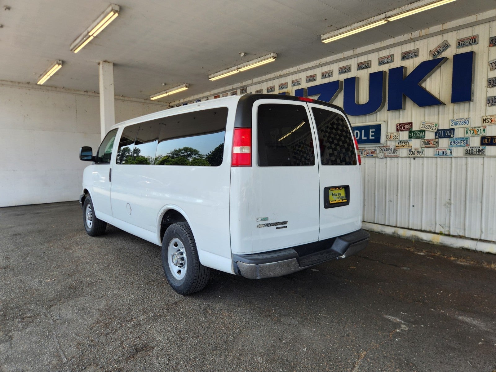 2011 Chevrolet Express Passenger LT 2500