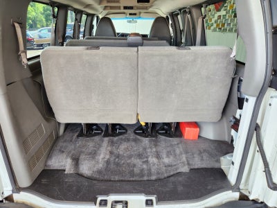 2011 Chevrolet Express Passenger LT 2500