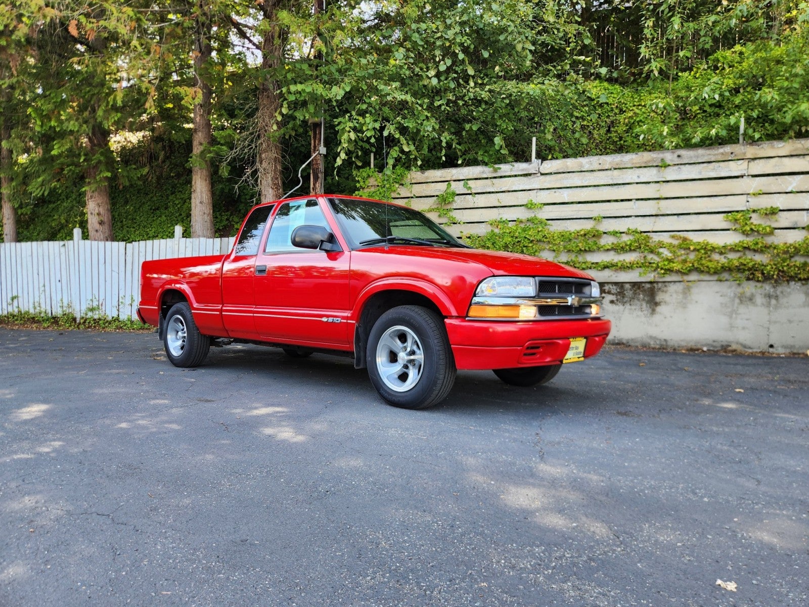 2000 Chevrolet S-10 LS