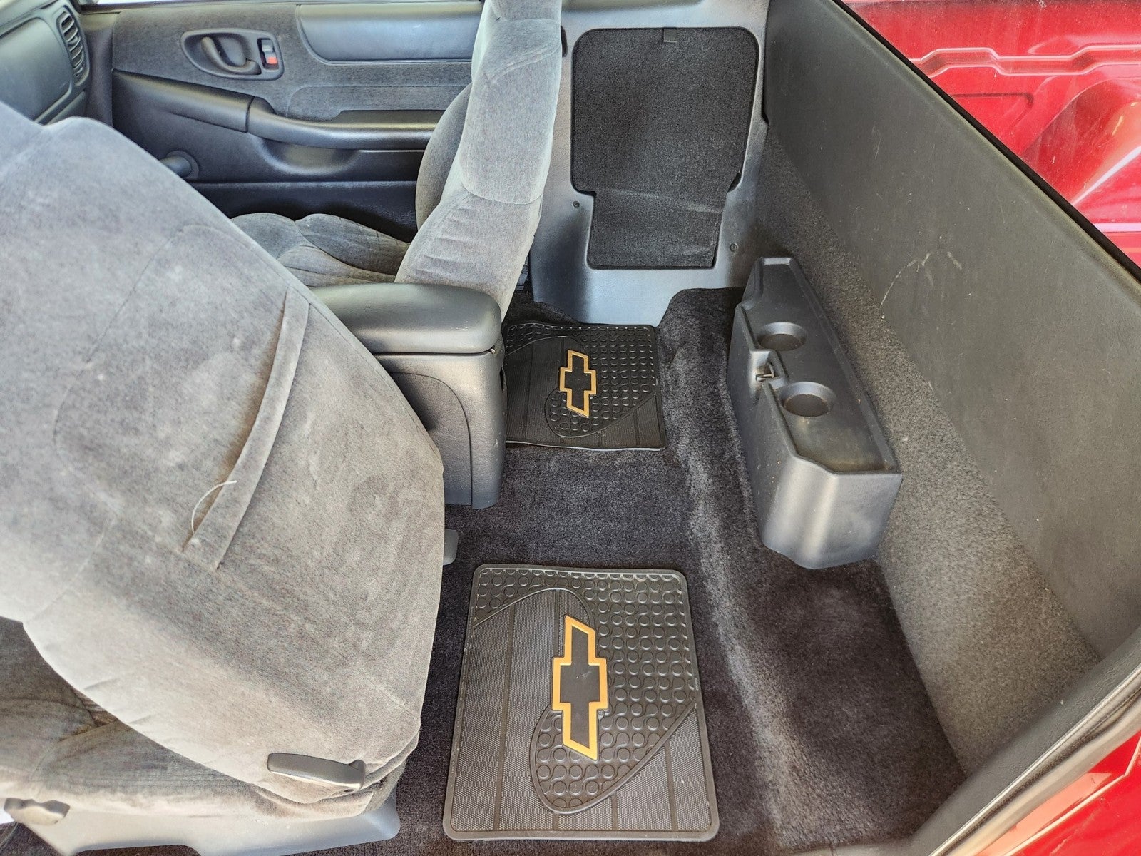 2000 Chevrolet S-10 LS