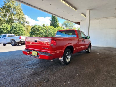 2000 Chevrolet S-10 LS