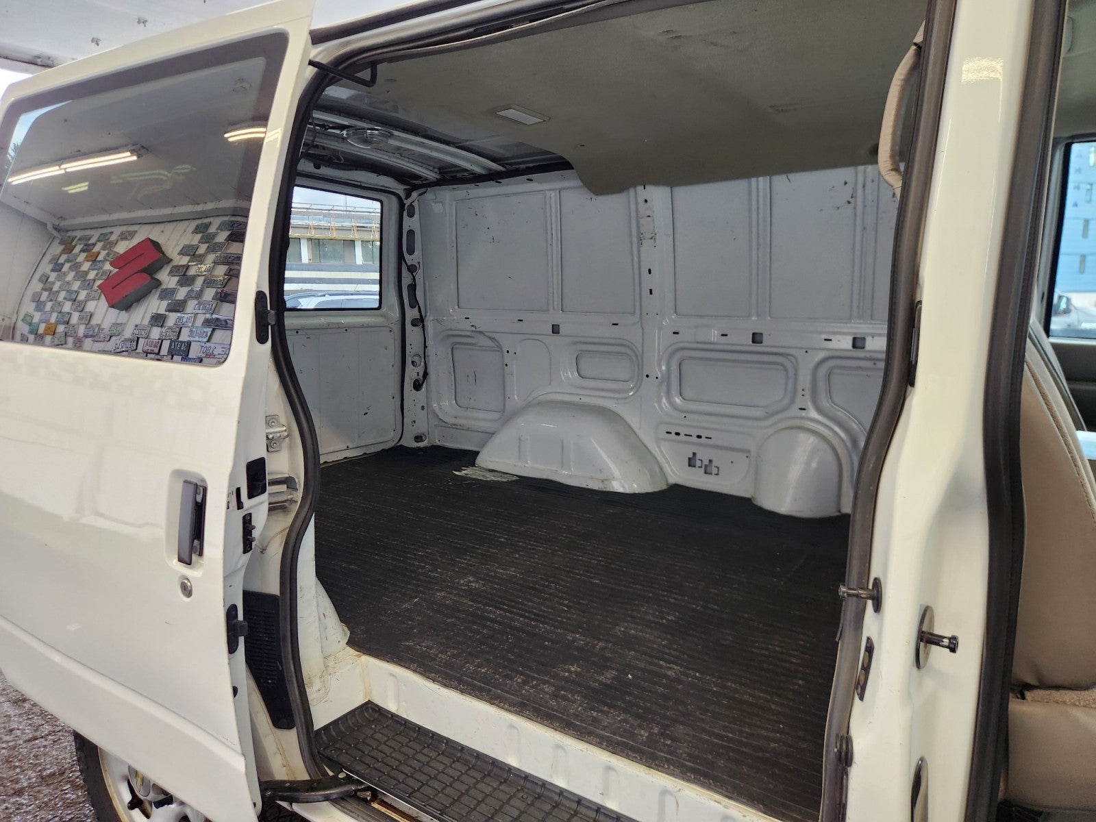 2005 Chevrolet Astro AWD Cargo Van