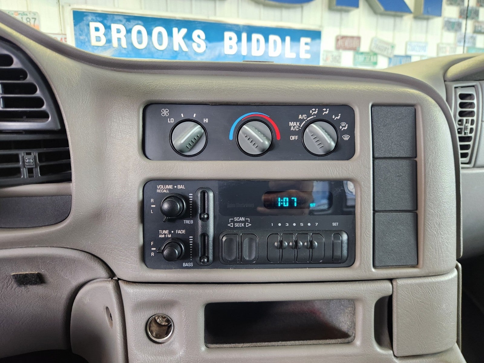 2005 Chevrolet Astro AWD Cargo Van