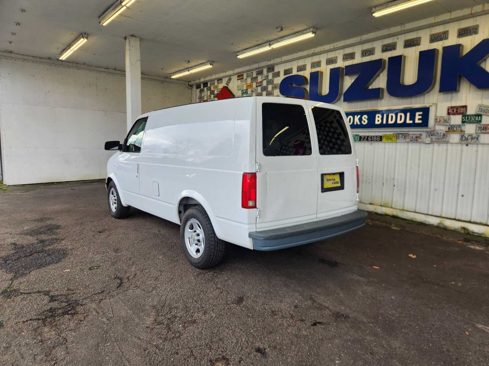 2005 Chevrolet Astro AWD Cargo Van
