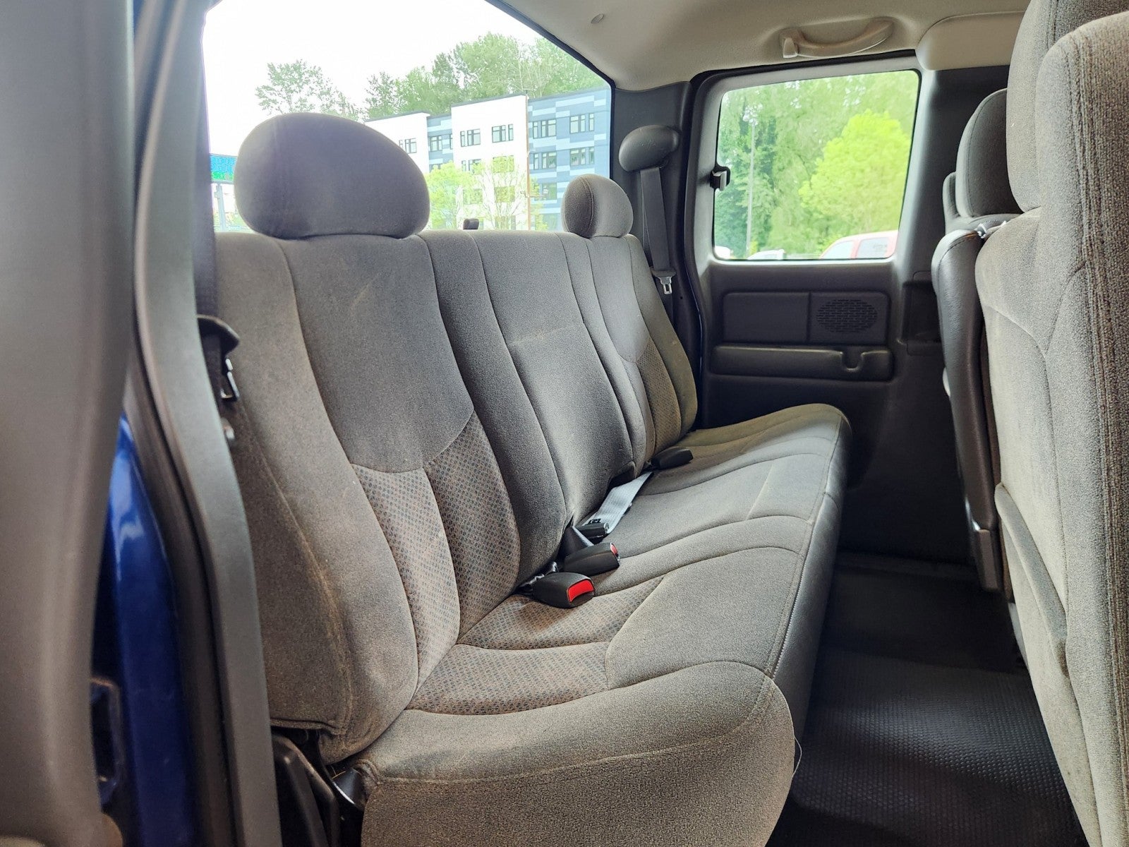 2004 Chevrolet Silverado 1500 LS