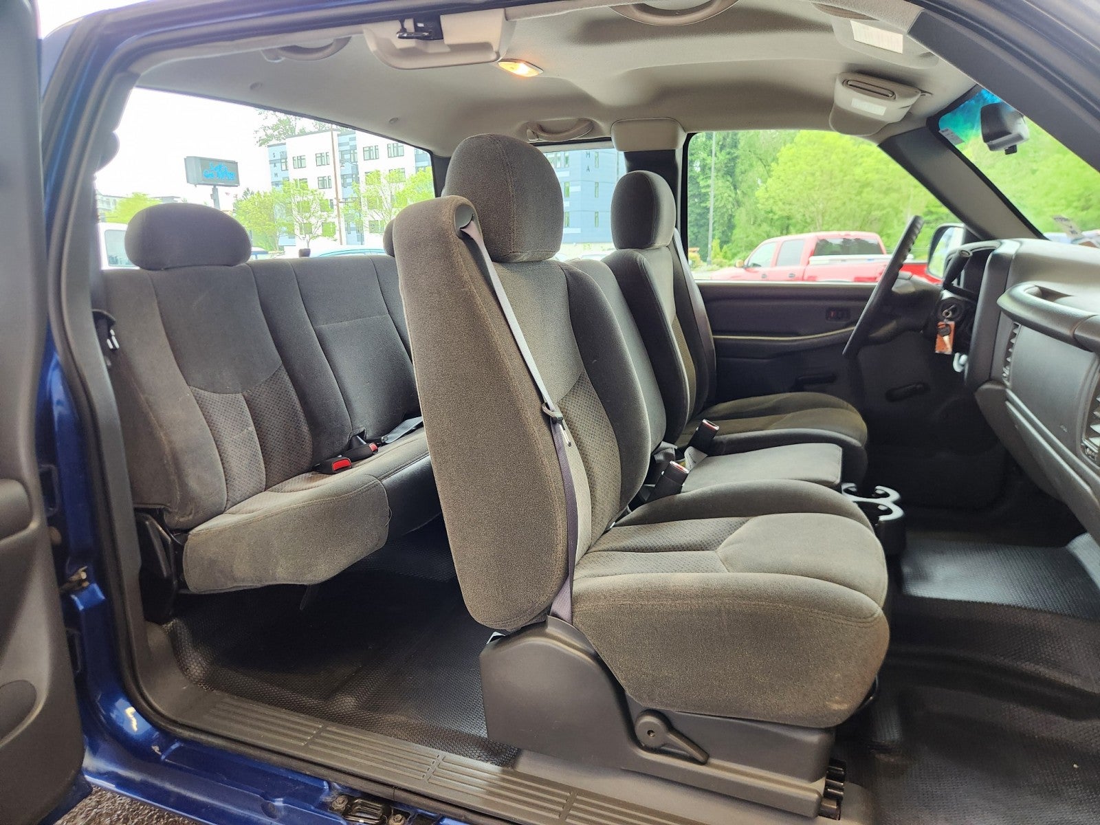2004 Chevrolet Silverado 1500 LS