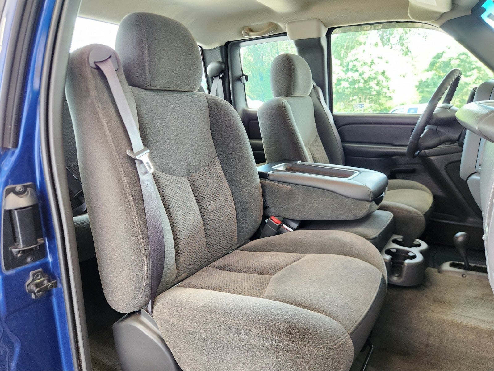 2004 Chevrolet Silverado 1500 LS