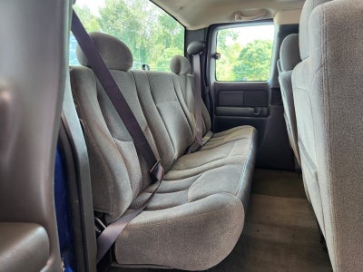 2004 Chevrolet Silverado 1500 LS