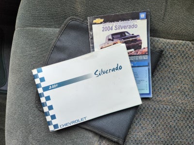 2004 Chevrolet Silverado 1500 LS