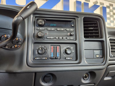 2004 Chevrolet Silverado 1500 LS
