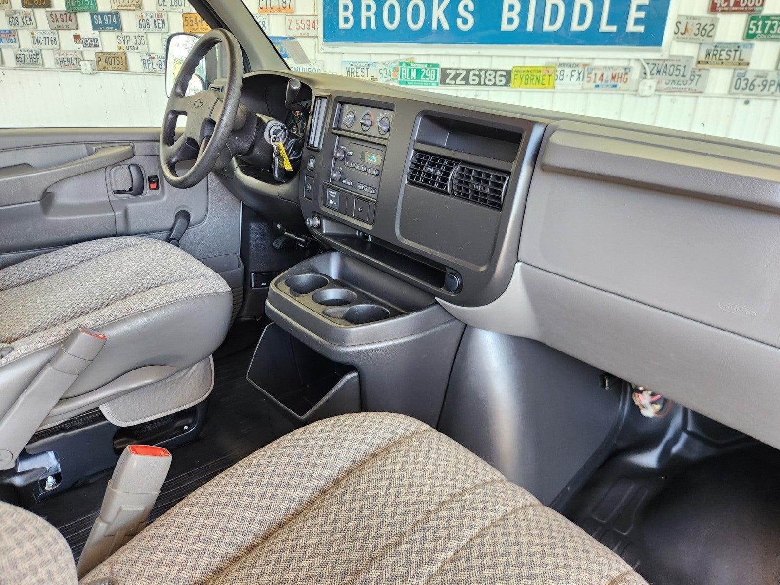 2005 Chevrolet Express 2500 Cargo Van
