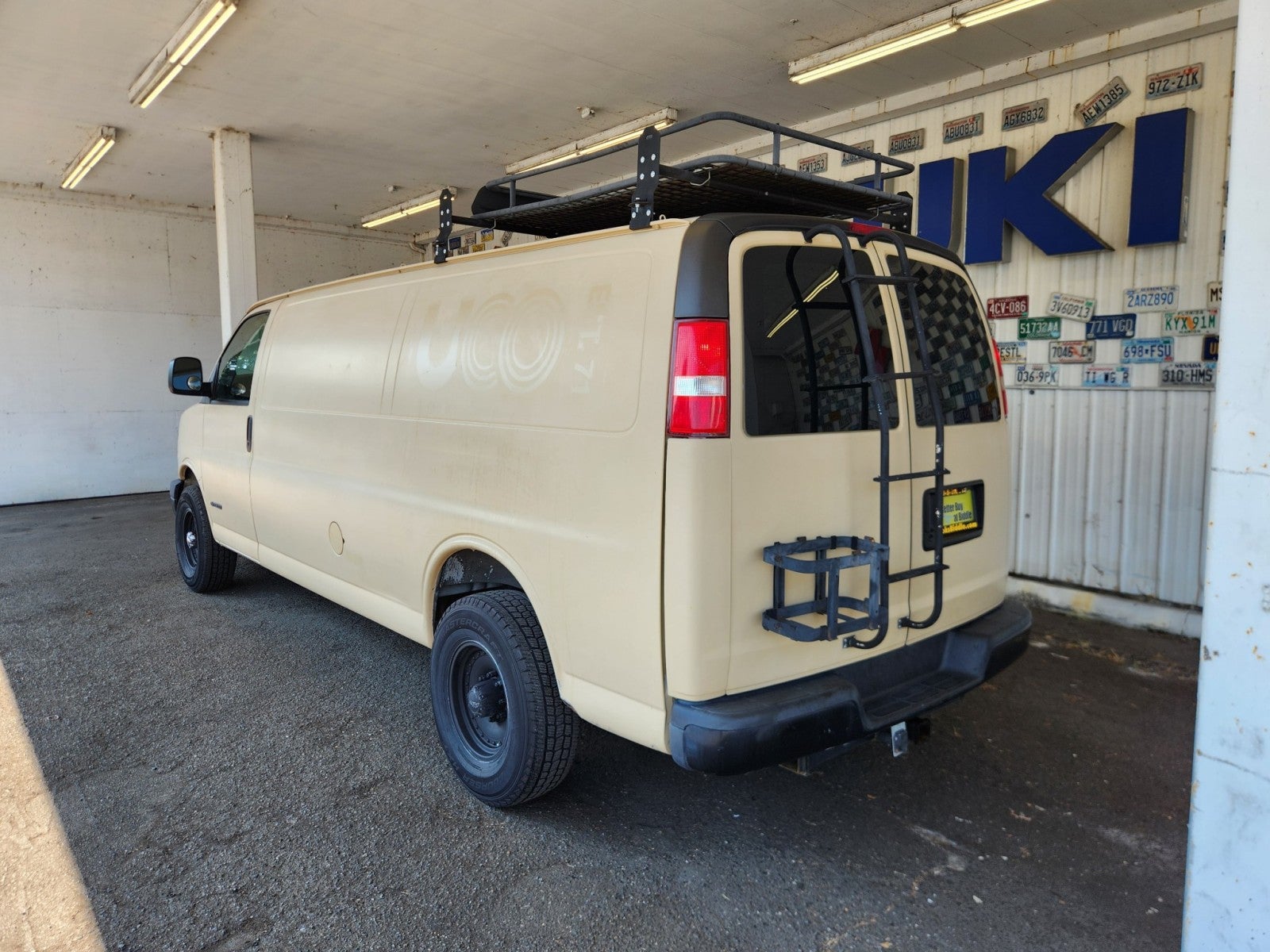2005 Chevrolet Express 2500 Cargo Van