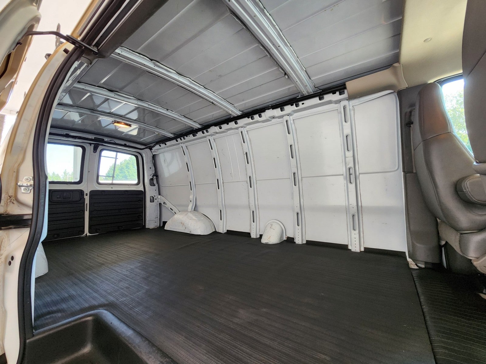 2005 Chevrolet Express 2500 Cargo Van