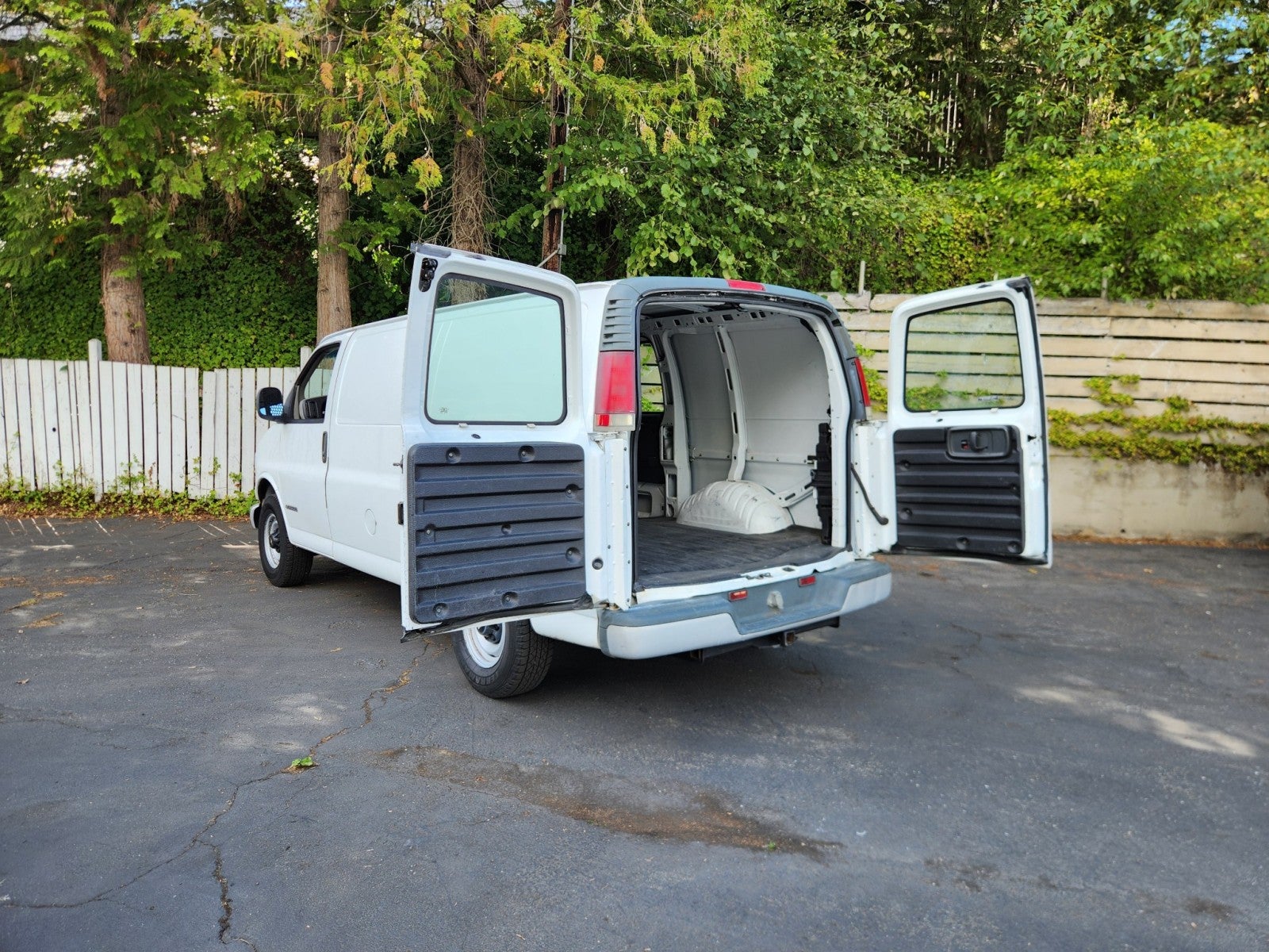 2001 Chevrolet Express 3500 Cargo Van
