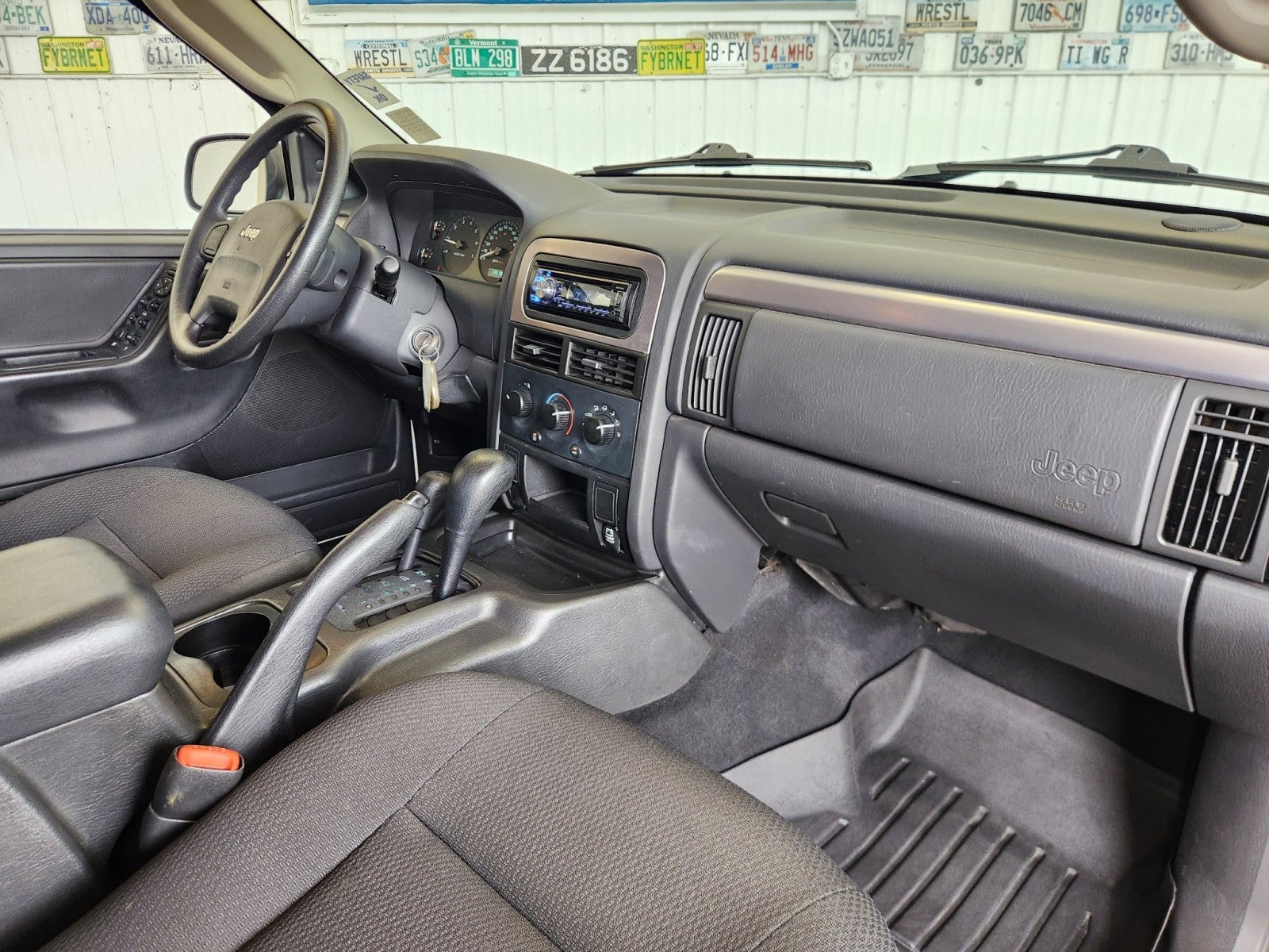 2004 Jeep Grand Cherokee Laredo