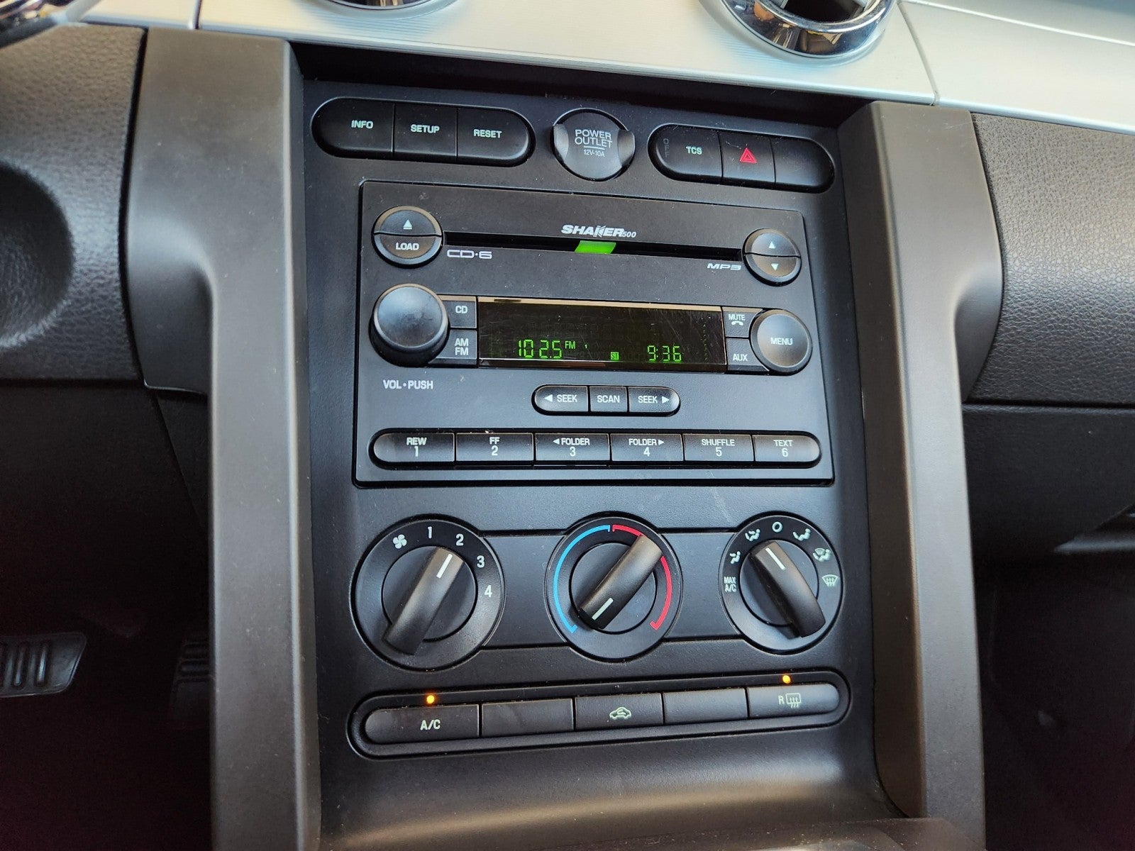 2006 Ford Mustang Premium