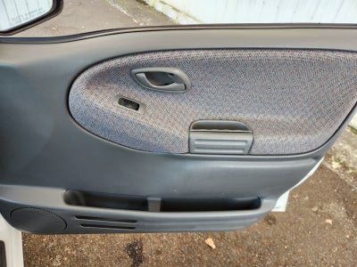 2002 Chevrolet Tracker Base