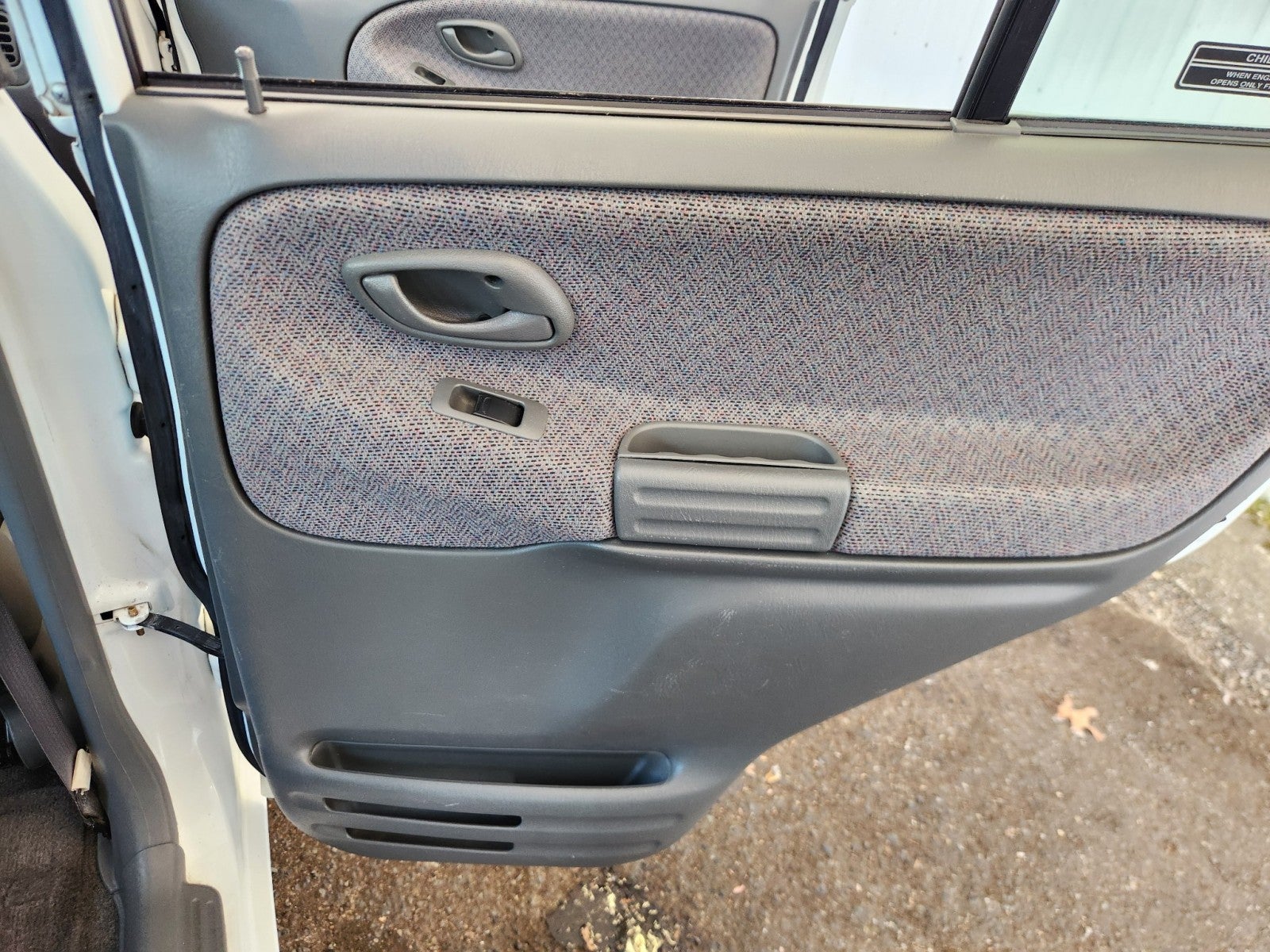 2002 Chevrolet Tracker Base
