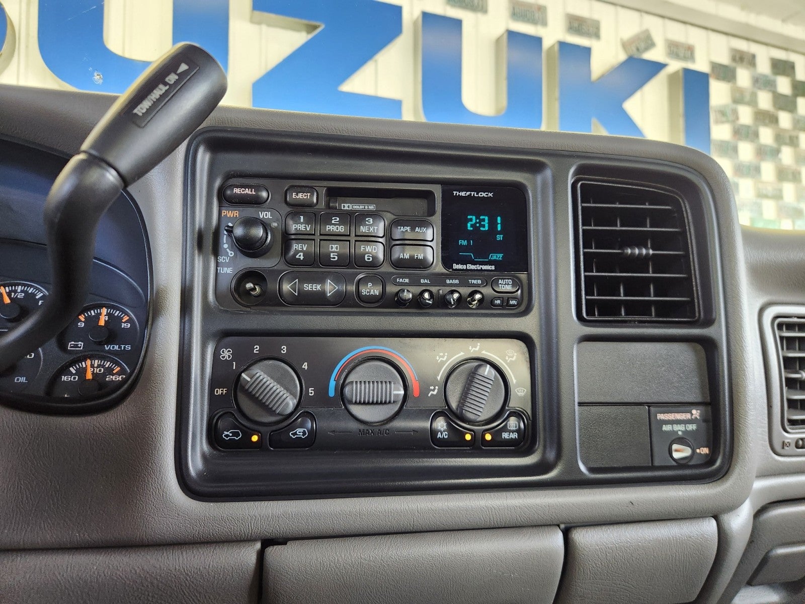 2000 Chevrolet Silverado LS - Photo 8