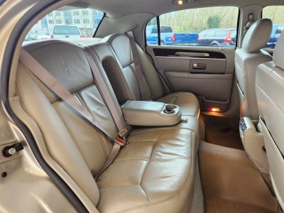 2009 Lincoln Town Car Signature Limited