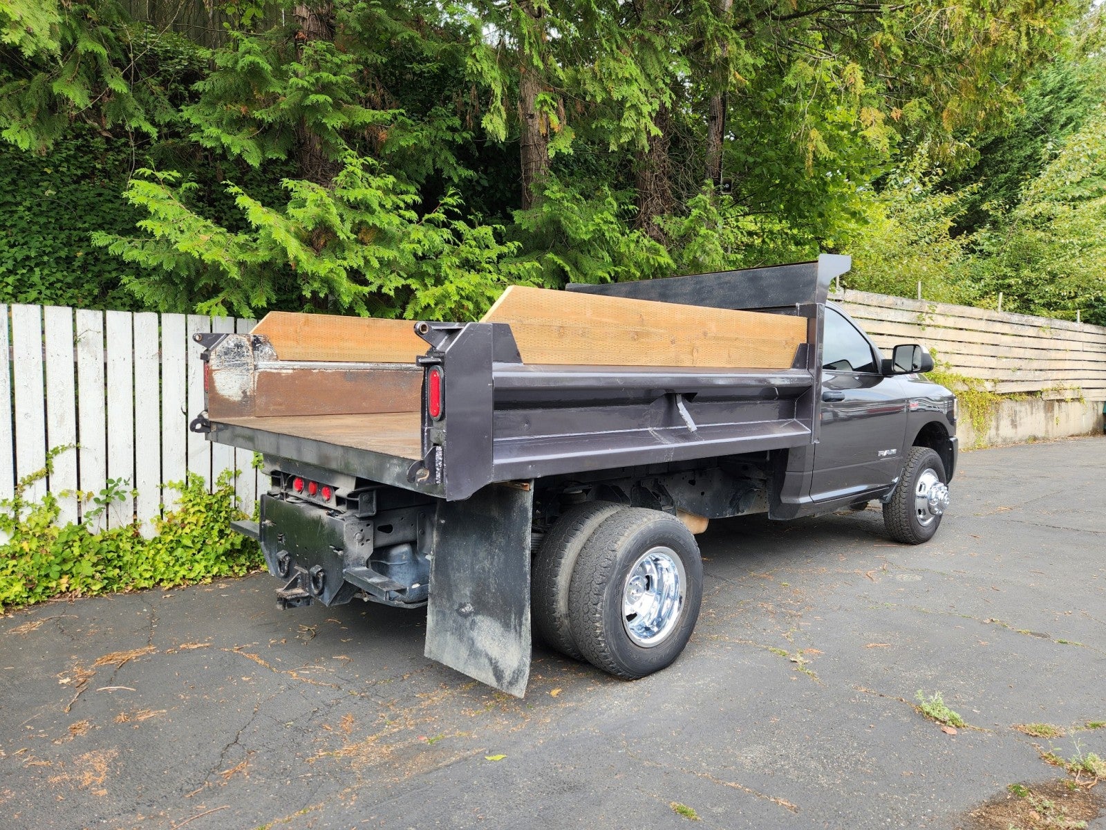 2022 RAM 3500 Tradesman Dump Bed