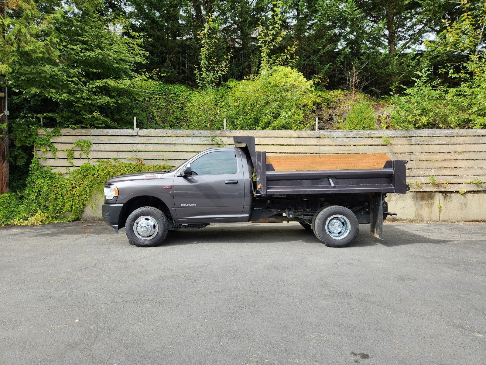 2022 RAM 3500 Tradesman Dump Bed
