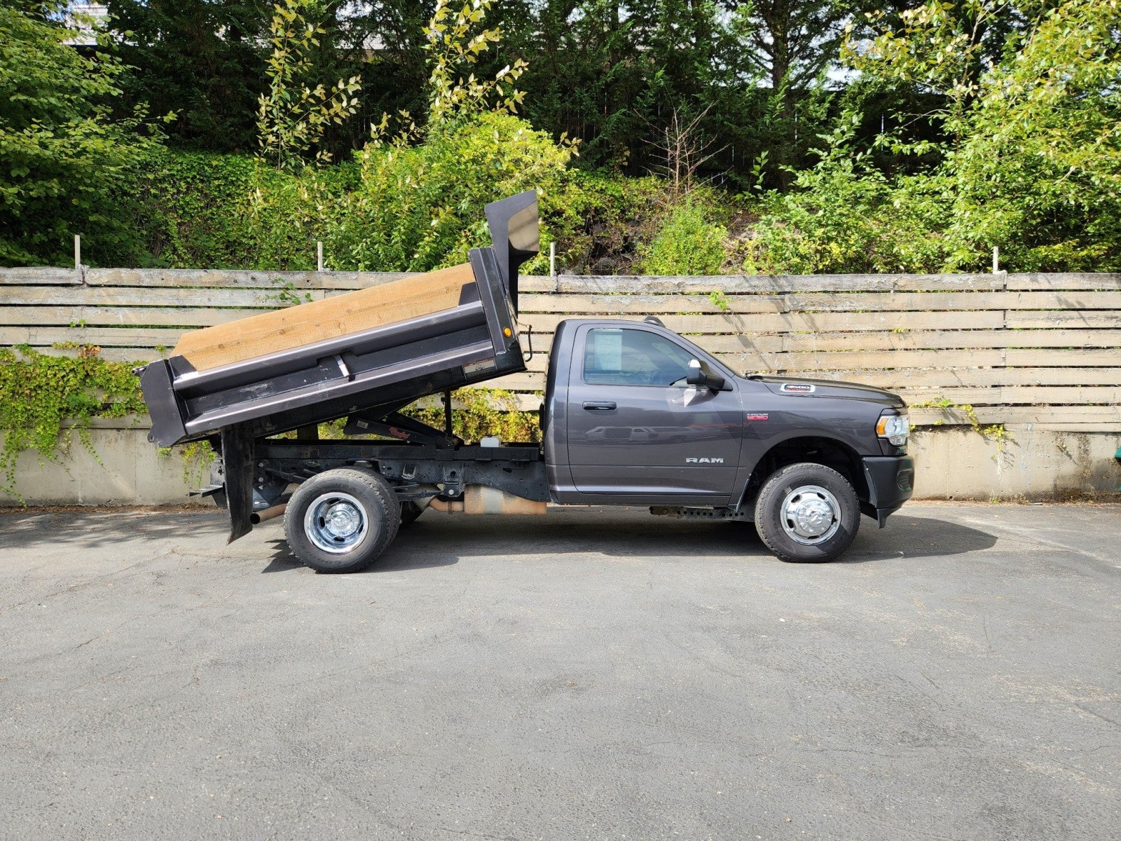 2022 RAM 3500 Tradesman Dump Bed