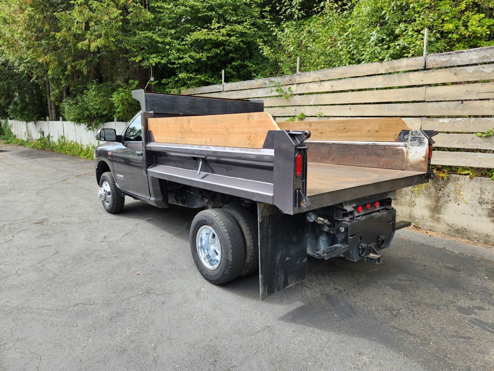 2022 RAM 3500 Tradesman Dump Bed